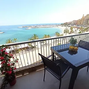 https://appartement-terrasse-vue-mer-sea-view-terrace-apartment.fr-provencehotel.com